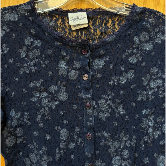 EyeShadow Lace Cardigan - Picture 3 of 12